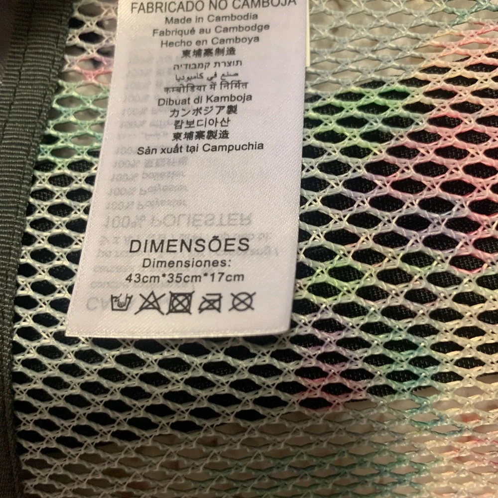 Jansport mesh backpack just in time for back to school kids - Picture 9 of 9